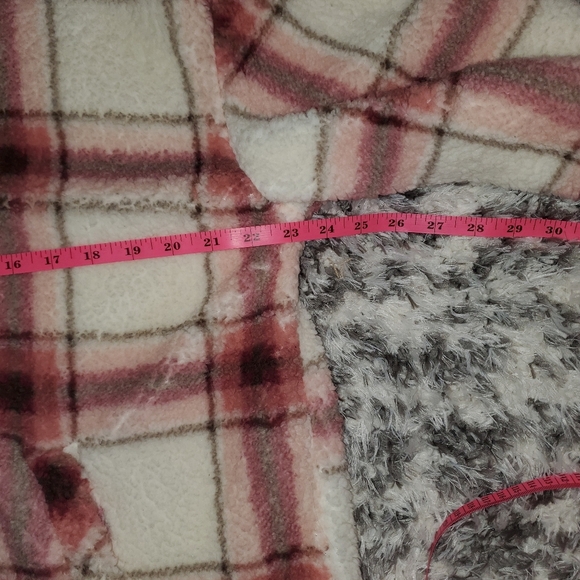 Half Zip Sherpa Plaid Pullover - Picture 8 of 11